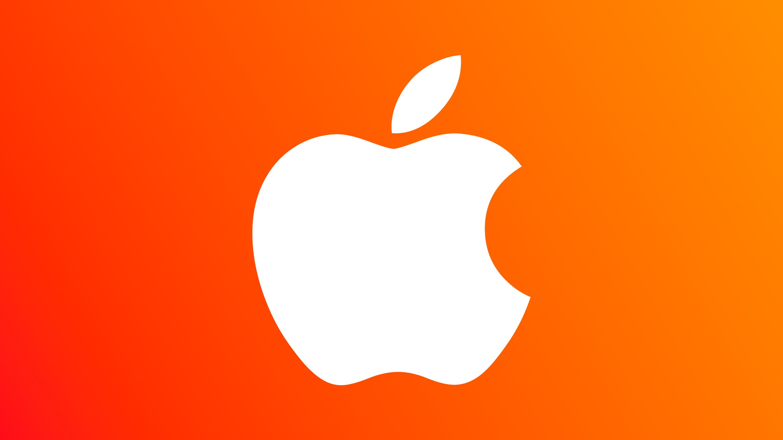 Apple iPhone 13 u narandžastoj boji
