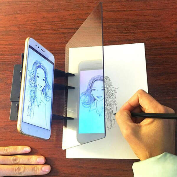 Drawing board with projector - Sketchiko - AI WEB SHOP